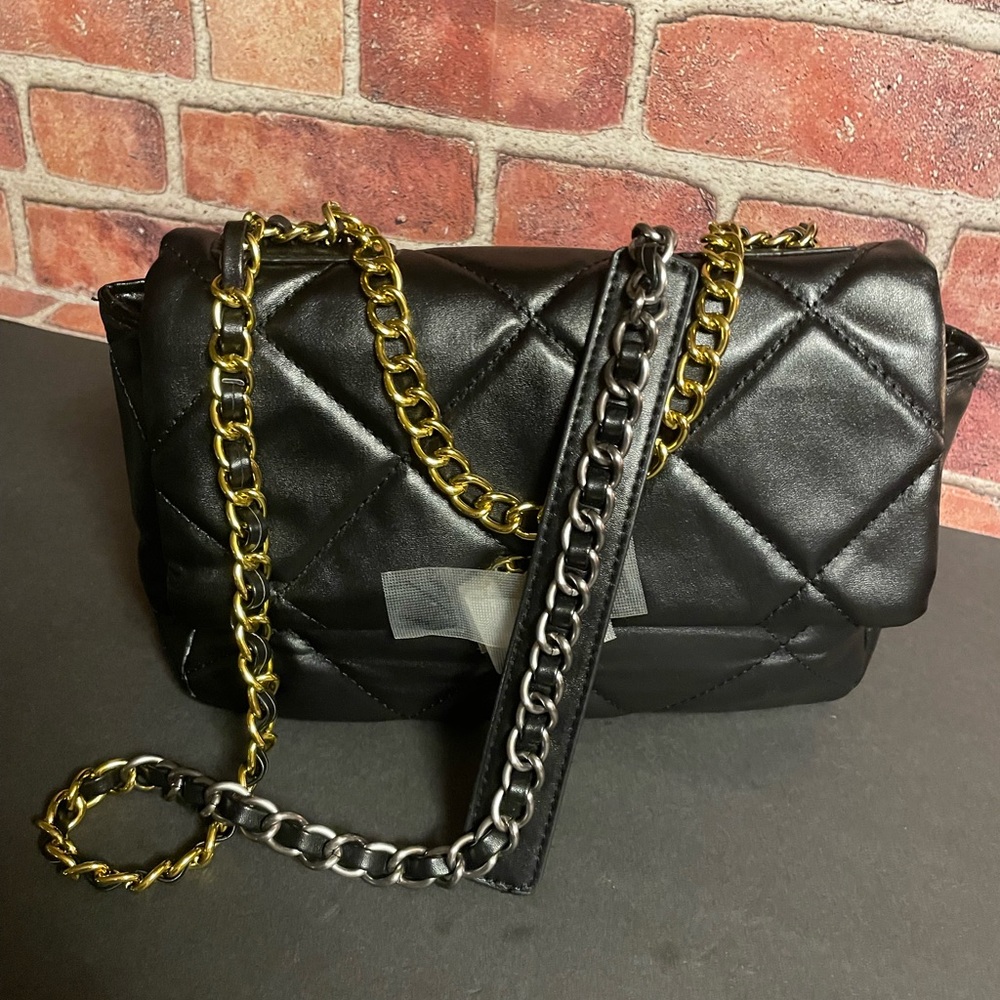 Black quilted vegan leather dupe Luxury 19 bag